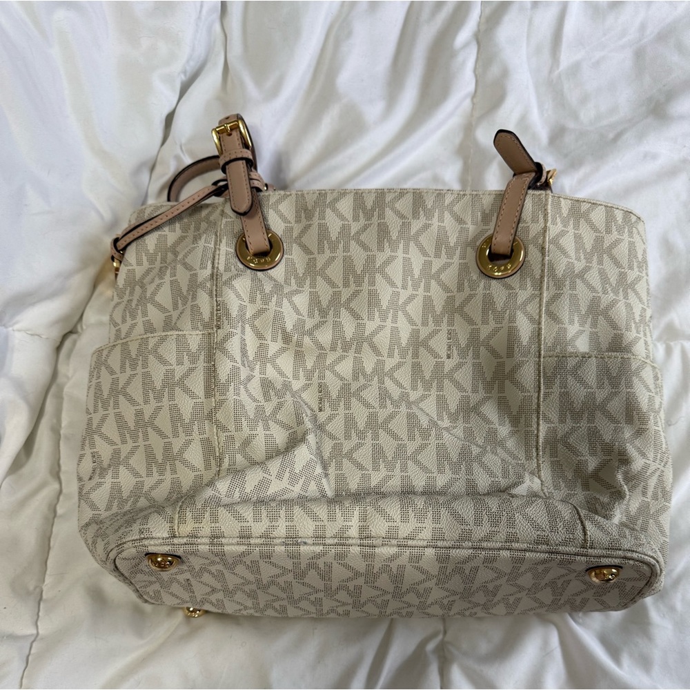 Michael Kors handbag with matching wallet